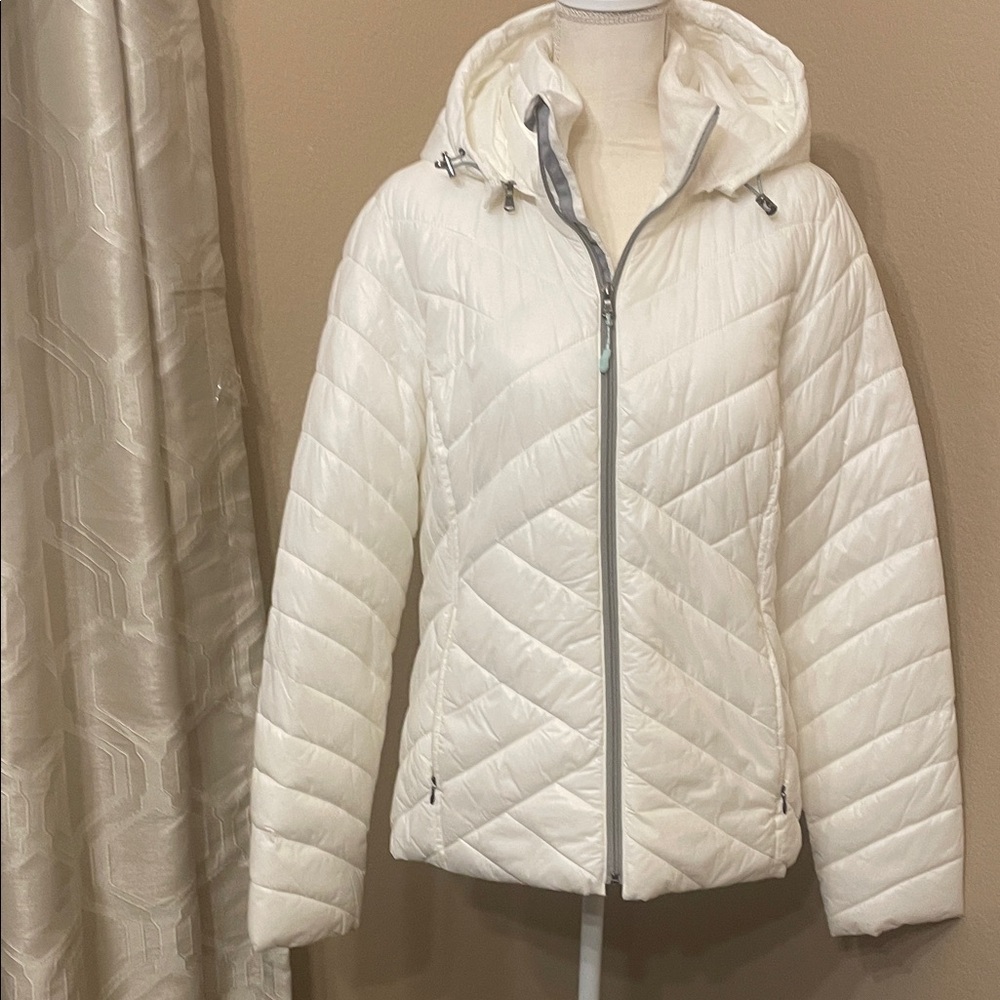 Tek Gear Women's Ivory Puffer Jacket XL
